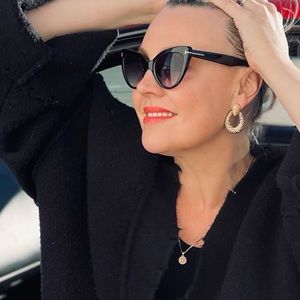 Meet your Posher, Natalie